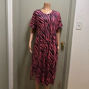 Neon pink Zebra Print V Neck Short Sleeve side pockets Maxi Dress